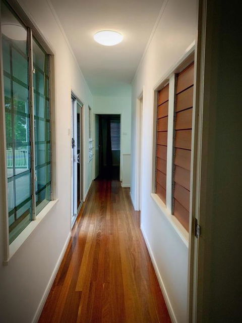 Holiday Rental Huge House With Beach Views - Accommodation NT 2