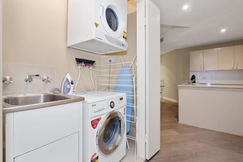 Ocean Views Unit 24 - Accommodation NT 7