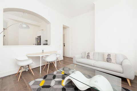 Stunning Sydney Home 7 - Accommodation NT 5