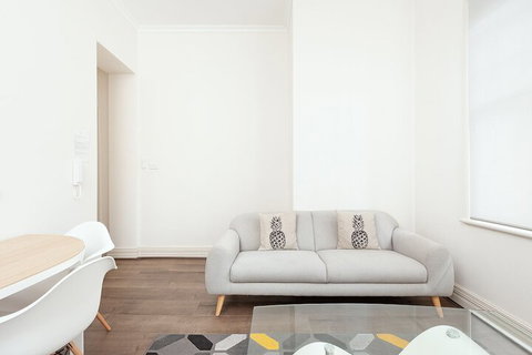 Stunning Sydney Home 7 - Accommodation NT 3