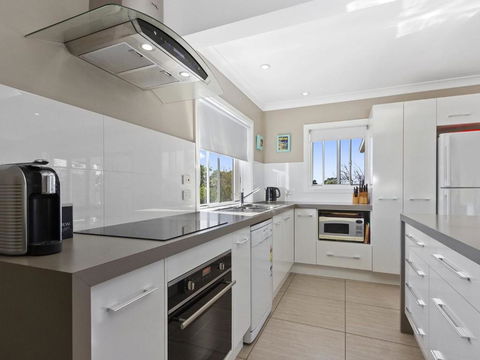 HILLTOP HAVEN In MOLLYMOOK - Accommodation NT 1