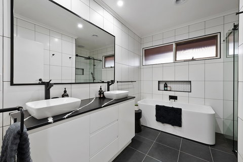 Lakeside Landing - Waterfront - Accommodation NT 0