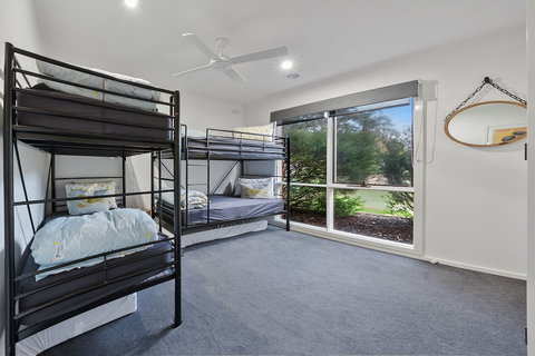 Lakeside Landing - Waterfront - Accommodation NT 2