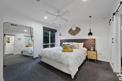 Lakeside Landing - Waterfront - Accommodation NT 4