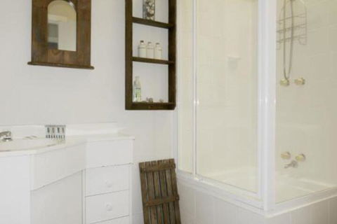 2 Cliff Road - Accommodation NT 6