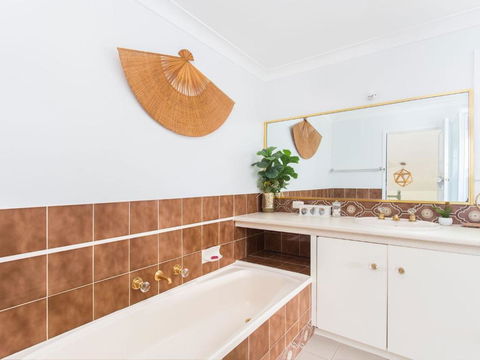 Waterfront At Point Road - Accommodation NT 1
