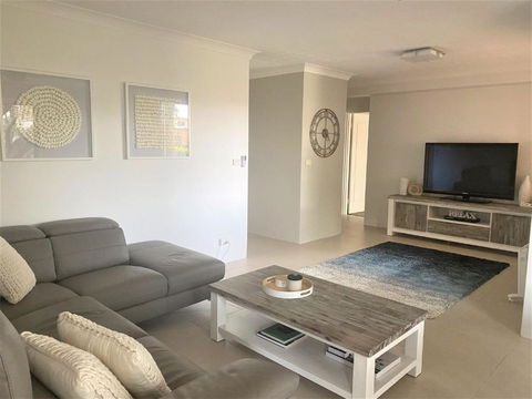 Wallis Court 6 - Accommodation NT 2
