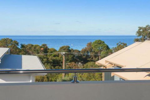 Opulent Oasis - Accommodation NT 3