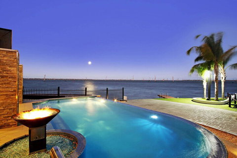 Lang Street Luxury Retreat Mulwala - Accommodation NT 3