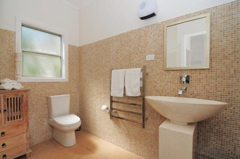 Love Shack 1 Bedroom Cosy Cottage! - Accommodation NT 1