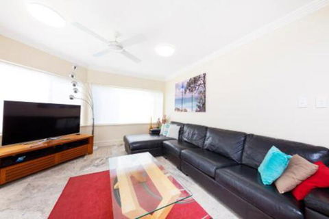 Whitesands Penthouse 1 - Accommodation NT 3