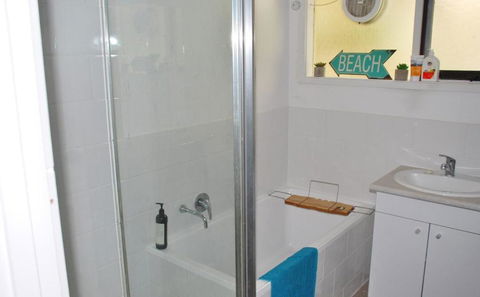 SHORE BEATS WORK INVERLOCH - Accommodation NT 3