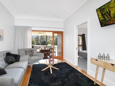 Advilla Stylish Charming & Central Location - Accommodation NT 5