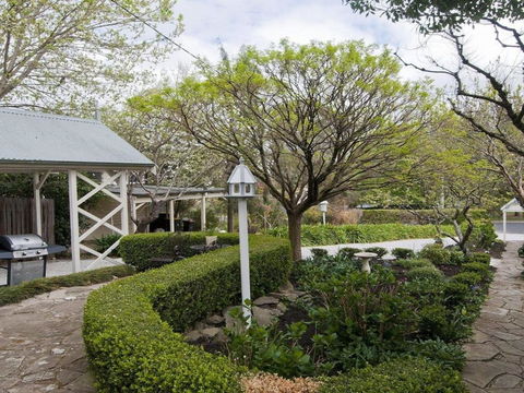 Hollyoak Cottage Delightful Ducks & Doileys! - NT Tourism 5