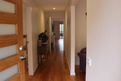 Kanburra House - Accommodation NT 6