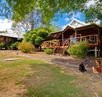 Sunnyhurst Chalets Rural Stay - Accommodation NT