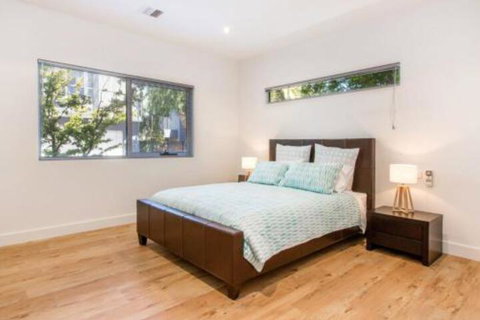 PALM COURT RETREAT MORNINGTON - Accommodation NT 2