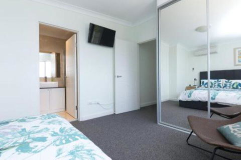 Regatta 19 - Accommodation NT 6