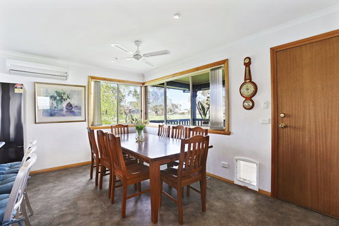 Yarragon 4 Bedroom House In Gippsland - Accommodation NT 6
