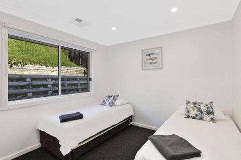 Luxurious Lake Front Long Jetty - NT Tourism 7