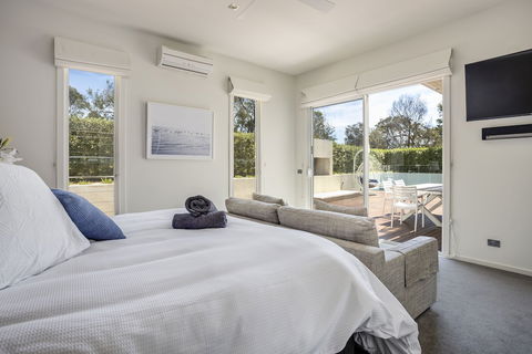 The Sanctuary Stunning Hot Tub Spa - Accommodation NT 0