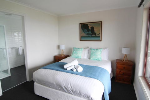 DOLPHIN LOOKOUT COTTAGE Amazing Views Of The Bay Of Fires - Accommodation NT 2
