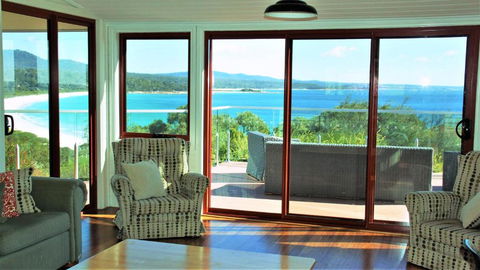 DOLPHIN LOOKOUT COTTAGE Amazing Views Of The Bay Of Fires - Accommodation NT 3