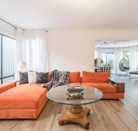 ULTRA SPACIOUS STYLISH HOME in PRESTONS SYDNEY - Accommodation NT