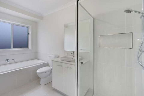 V & V Family Dream Away - Accommodation NT 3