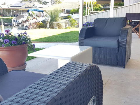 Waterfront Haven With Jetty Mooring & WiFI - Accommodation NT 1