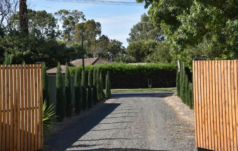 Kennedy House Euroa - Accommodation NT 1
