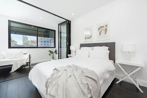 Luxury Sydney Apartment - NT Tourism 4