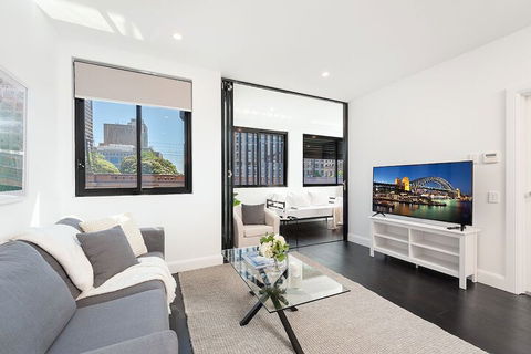 Luxury Sydney Apartment - NT Tourism 1