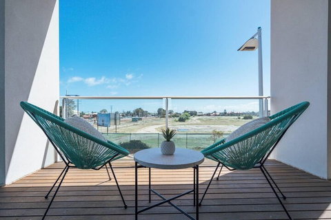 The Cove At New Port Pool Spa Sauna Gym & More - NT Tourism 5