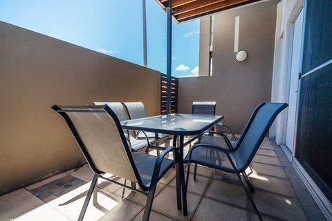 The Cove At New Port Pool Spa Sauna Gym & More - NT Tourism 3