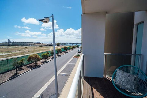 The Cove At New Port Pool Spa Sauna Gym & More - NT Tourism 2