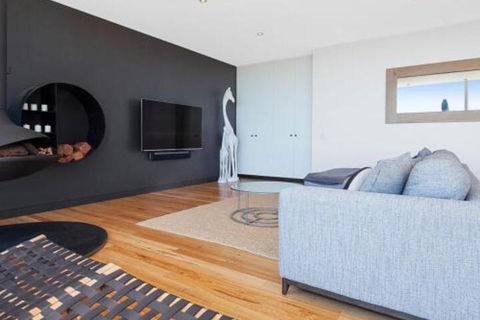 Bay Vista Amazing Bay Views With The Beach At Your Doorstop! - Accommodation NT 1
