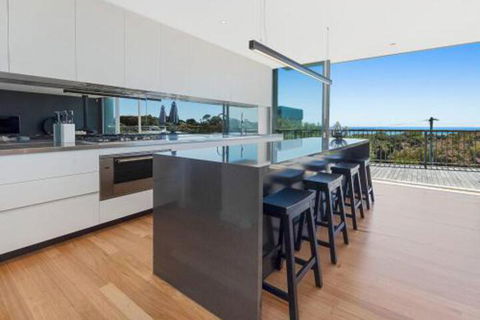 Bay Vista Amazing Bay Views With The Beach At Your Doorstop! - Accommodation NT 2