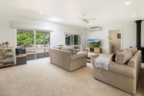 Family Fun Retreat With Spa - Accommodation NT 5