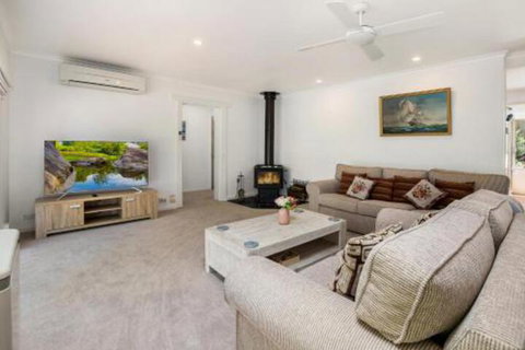 Family Fun Retreat With Spa - Accommodation NT 7