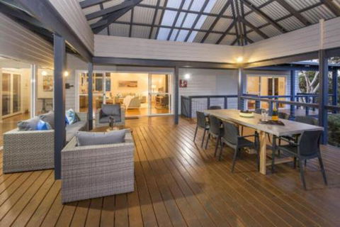 EeBee House - Accommodation NT 4