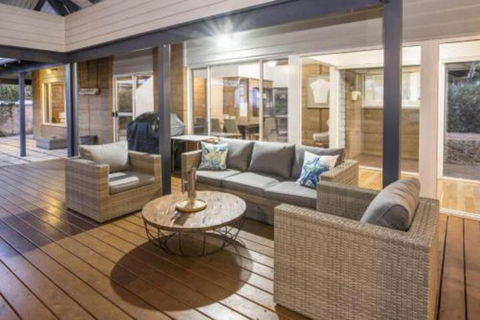 EeBee House - Accommodation NT 5