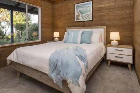 EeBee House - Accommodation NT 2