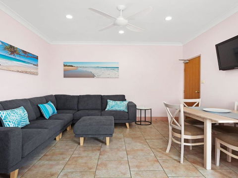 Debra Court 11 - Accommodation NT 1