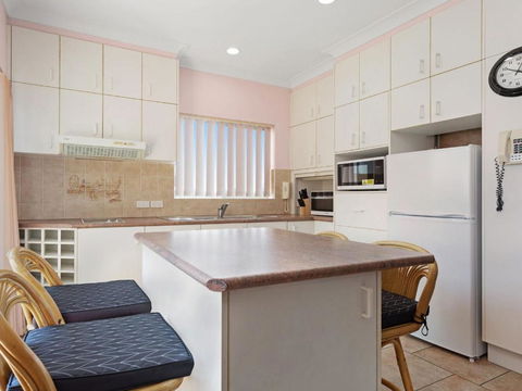 Debra Court 11 - Accommodation NT 3
