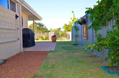 Byford House In The Glades - Accommodation NT 5