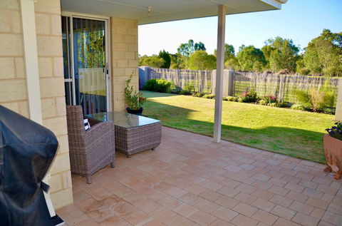 Byford House In The Glades - Accommodation NT 4