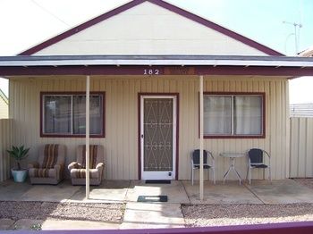 Aussie Bacon & Eggs Cottages - Accommodation NT 0