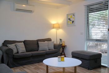 The Bach - Accommodation NT 1