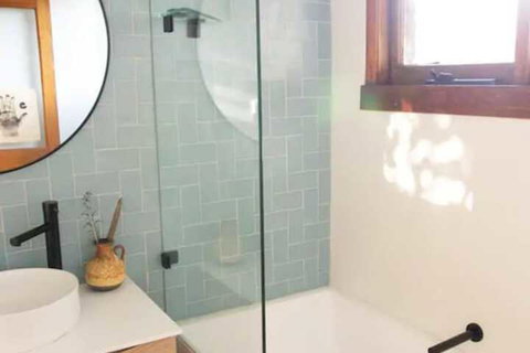 Charming Cottage With Leafy Courtyard - Accommodation NT 2